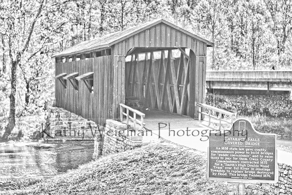 Cataract Falls Covered Bridge in black & white